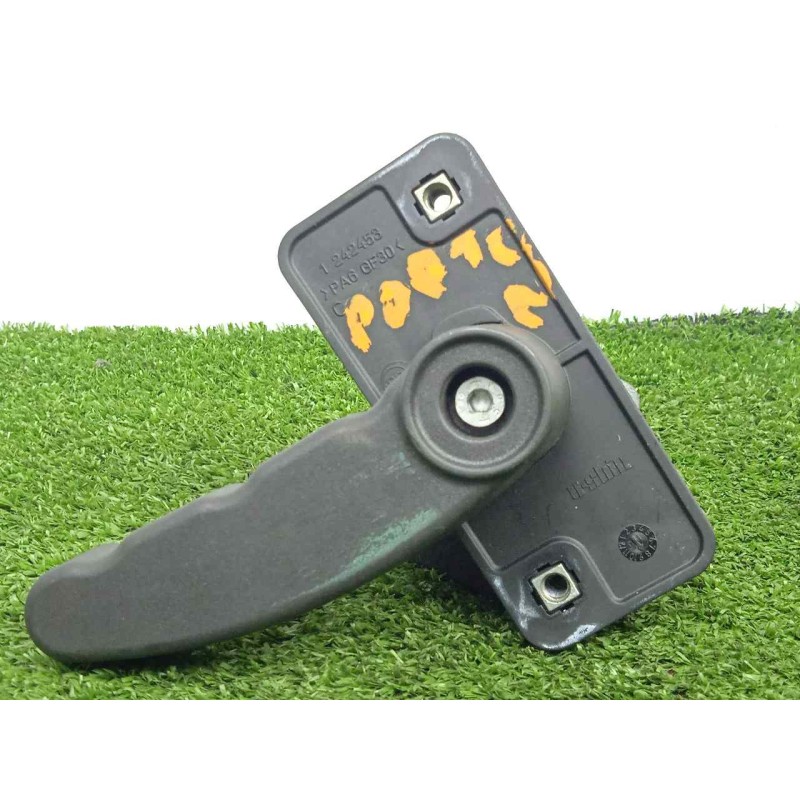 Recambio de maneta exterior porton para iveco daily furgón 2.3 diesel referencia OEM IAM 1242453 INTERIOR 