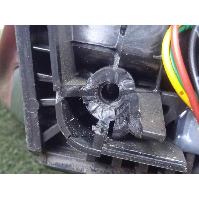 Recambio de retrovisor izquierdo para daewoo nubira berlina 1.6 cat referencia OEM IAM SINREFERENCIA 99-03 - ELECTRICO - 5.PINES