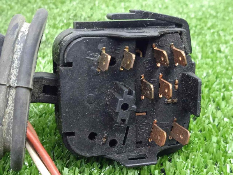 Recambio de mando limpia para opel omega a omega a referencia OEM IAM 090243395 OMEGA.A - 4.PUERTAS CON ORDENADOR