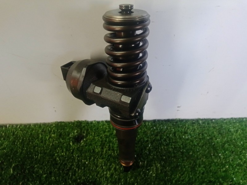 Recambio de inyector para audi a4 berlina (8e) 1.9 tdi referencia OEM IAM 038130073-038130073AR-0414720214  