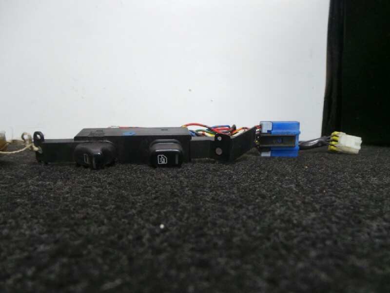 Recambio de mando elevalunas delantero derecho para nissan primera berl./familiar (p10/w10) 2.0 16v cat referencia OEM IAM   JUN