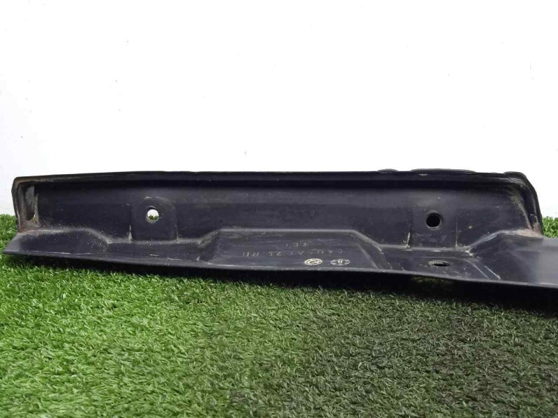 Recambio de molduras delanteras para mitsubishi montero (v80/v90) 3.2 di-d cat referencia OEM IAM 6405A078 FALDILLA DELANTERA DE