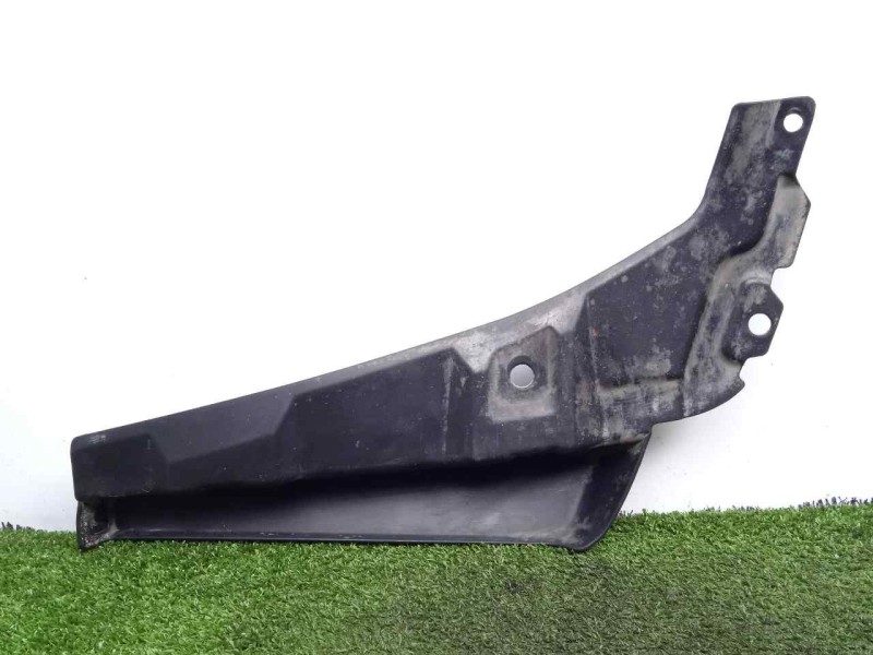 Recambio de molduras delanteras para mitsubishi montero (v80/v90) 3.2 di-d cat referencia OEM IAM 6405A078 FALDILLA DELANTERA DE