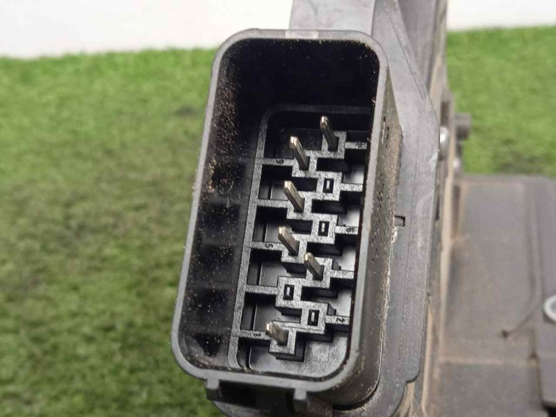 Recambio de cerradura puerta delantera izquierda para ford mondeo ber. (ca2) 2.0 tdci cat referencia OEM IAM 6M2AR21813EB 6.PINE