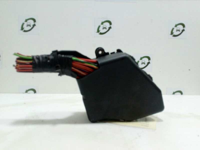 Recambio de caja reles / fusibles para seat exeo berlina (3r2) 2.0 tdi referencia OEM IAM   