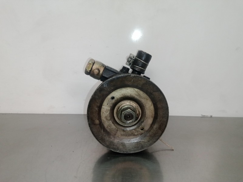 Recambio de bomba servodireccion para nissan almera (n15) 2.0 diesel referencia OEM IAM 93023052 111079 93023052