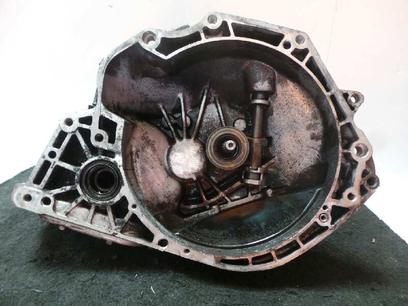 Recambio de caja cambios para opel combo (corsa b) 1.7 diesel referencia OEM IAM F13W418 5 VELOCIDADES MANUAL - CABLE EMBRAGUE