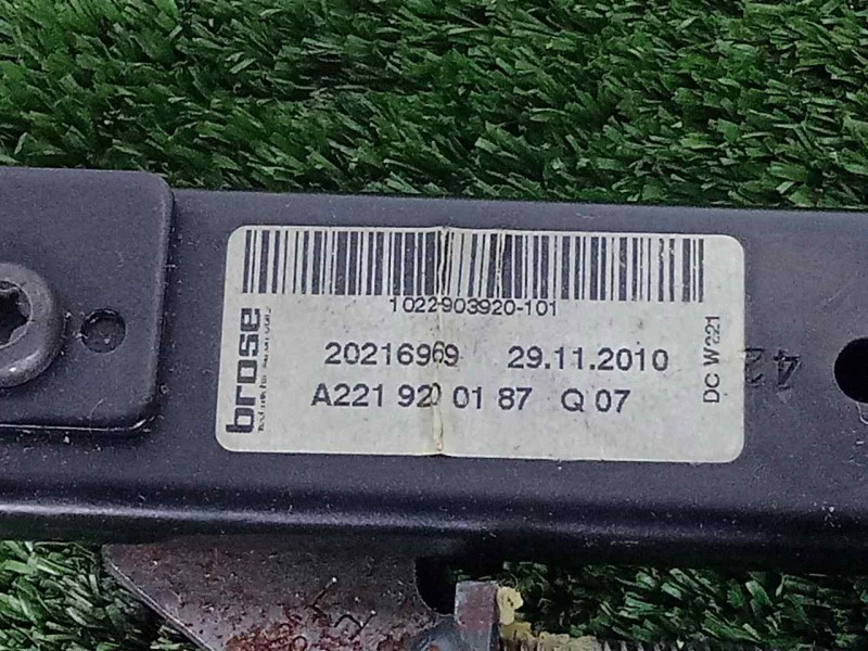 Recambio de asientos trasero derecho para mercedes-benz clase s (w221) berlina 3.0 cdi cat referencia OEM IAM A2219200187 GUIA.A