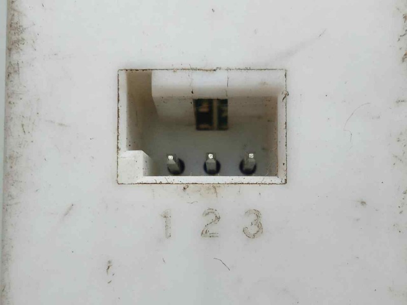 Recambio de mando elevalunas delantero izquierdo para bmw serie 7 (e65/e66) 3.0 turbodiesel cat referencia OEM IAM 6915008 4.BOT