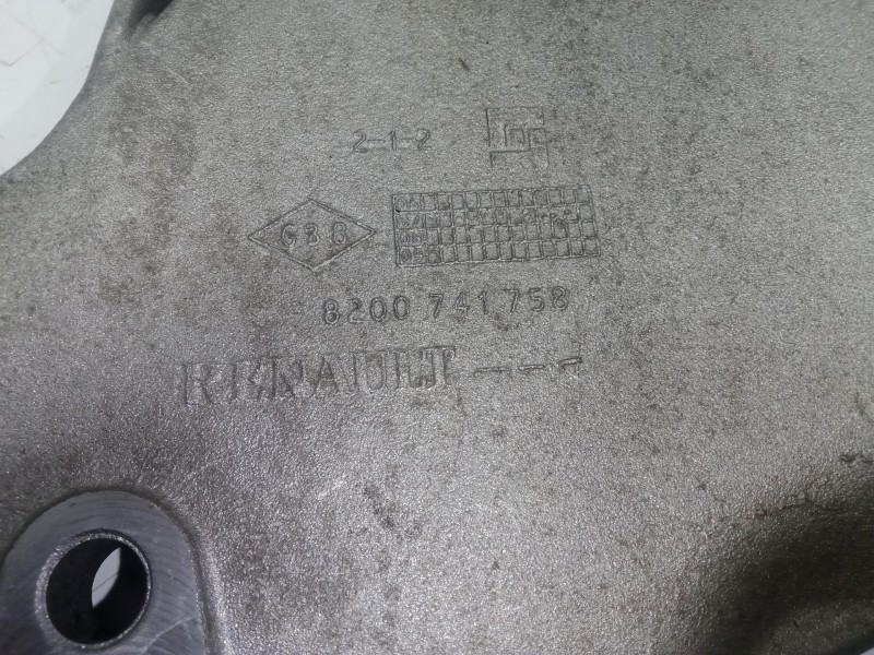 Recambio de soporte motor derecho para renault trafic caja cerrada (ab 4.01) 2.0 dci diesel cat referencia OEM IAM 8200741758  