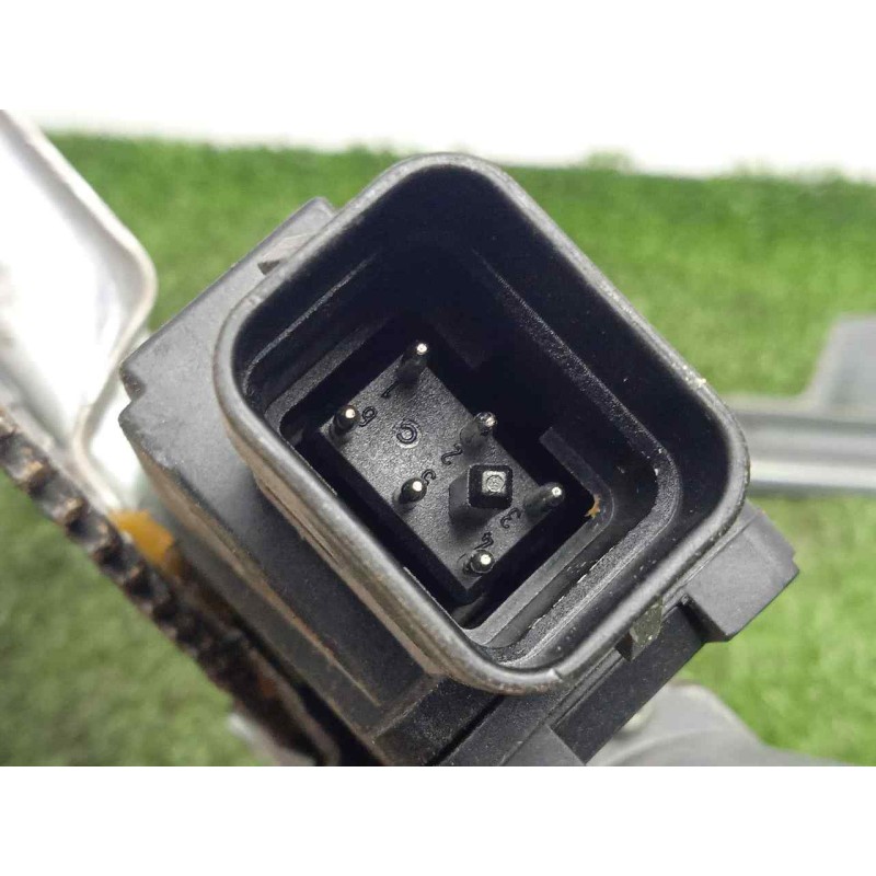 Recambio de elevalunas delantero izquierdo para opel meriva 1.3 16v cdti cat (z 13 dt / ln9) referencia OEM IAM  MERVIA.A - ELEC