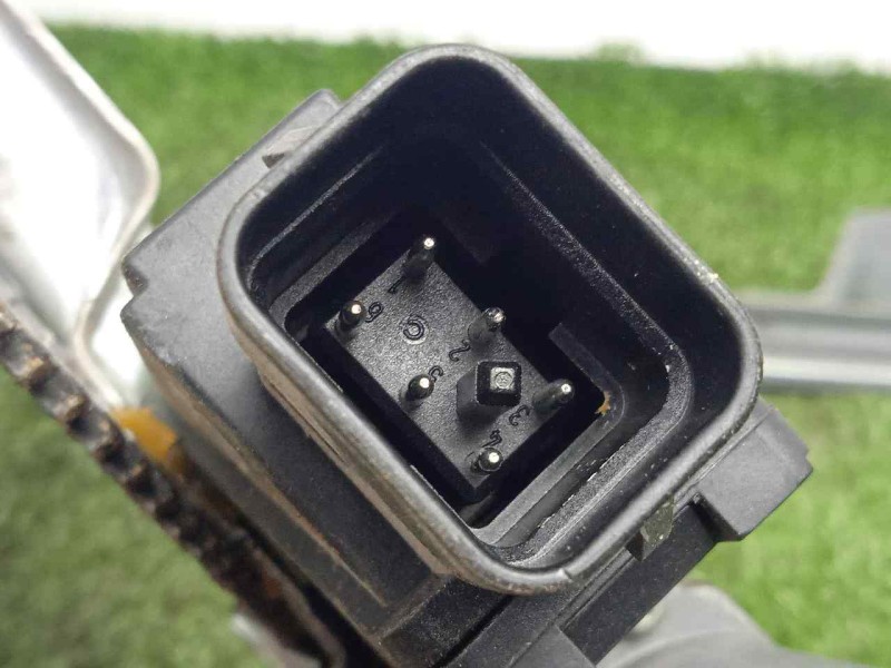 Recambio de elevalunas delantero izquierdo para opel meriva 1.3 16v cdti cat (z 13 dt / ln9) referencia OEM IAM  MERVIA.A - ELEC