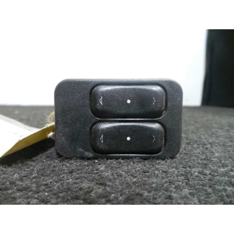 Recambio de mando elevalunas delantero izquierdo para opel corsa c 1.0 12v cat (z 10 xe / lw3) referencia OEM IAM   6 PINES