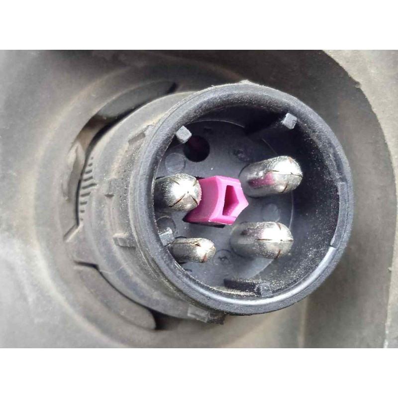 Recambio de faro derecho para volkswagen passat berlina (3b2) 1.9 tdi referencia OEM IAM  97-00 SIN.ANTINIEBLA