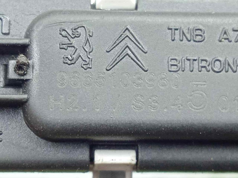 Recambio de pantalla multifuncion para peugeot 207 1.4 referencia OEM IAM 9665103980  