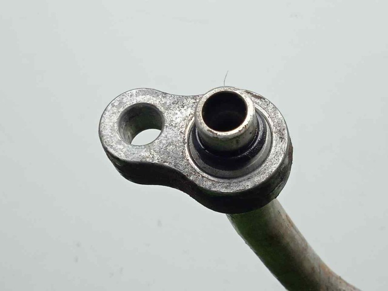 Recambio de tubos aire acondicionado para ssangyong rodius 2.7 turbodiesel cat referencia OEM IAM 6861021081  