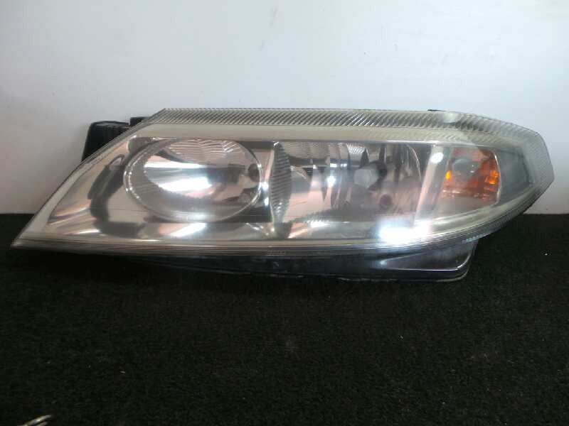 Recambio de faro izquierdo para renault laguna ii grandtour (kg0) 1.8 cat referencia OEM IAM  01-05 