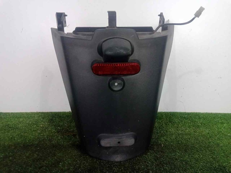 Recambio de guardabarros trasero para peugeot satelis ii 125 referencia OEM IAM 1176698700 PORTA.MATRICULAS 