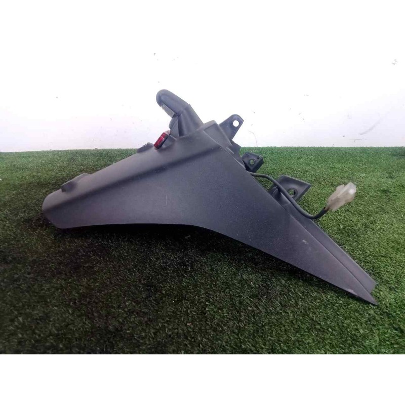 Recambio de guardabarros trasero para peugeot satelis ii 125 referencia OEM IAM 1176698700 PORTA.MATRICULAS 