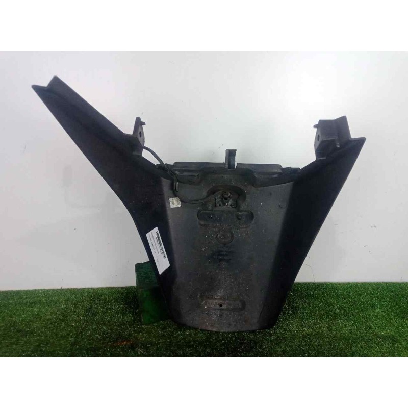 Recambio de guardabarros trasero para peugeot satelis ii 125 referencia OEM IAM 1176698700 PORTA.MATRICULAS 