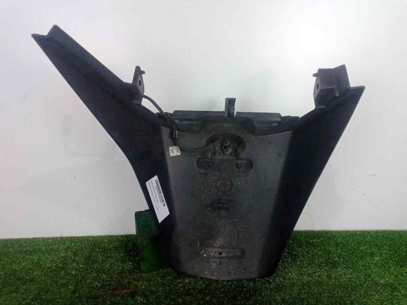 Recambio de guardabarros trasero para peugeot satelis ii 125 referencia OEM IAM 1176698700 PORTA.MATRICULAS 