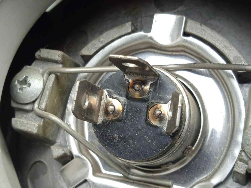 Recambio de faro izquierdo para opel agila 1.0 12v cat (z 10 xe / lw3) referencia OEM IAM  00-03 RAYADO