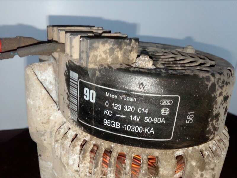 Recambio de alternador para ford scorpio berl./turnier 2.3 16v dohc cat referencia OEM IAM 0123320014-95GB10300KA BOSCH 90 A