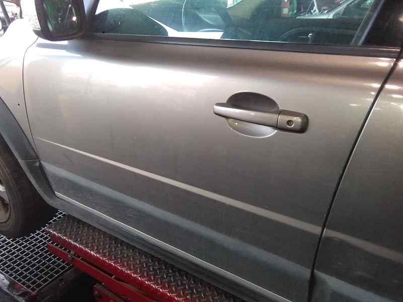 Recambio de puerta delantera izquierda para volvo xc70 2.4 diesel cat referencia OEM IAM   