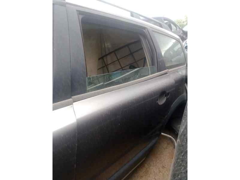 Recambio de puerta trasera izquierda para volvo xc70 2.4 diesel cat referencia OEM IAM   