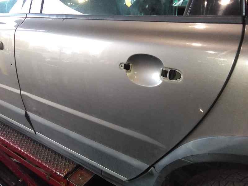 Recambio de puerta trasera izquierda para volvo xc70 2.4 diesel cat referencia OEM IAM   
