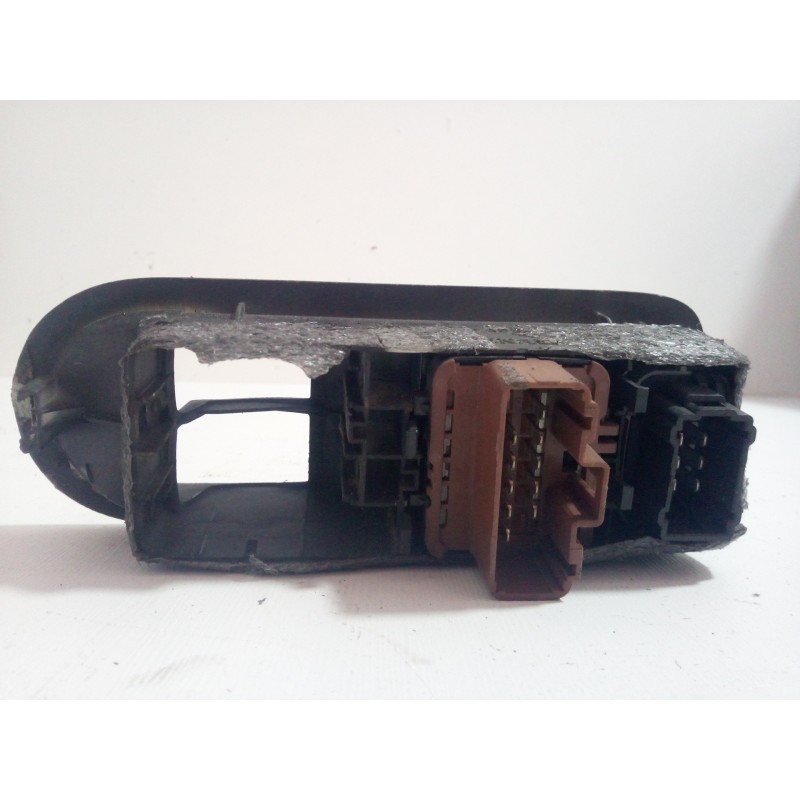 Recambio de mando elevalunas delantero izquierdo para renault megane ii berlina 5p 1.5 dci diesel referencia OEM IAM   4 BOTONES