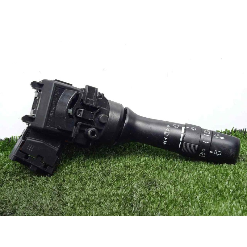 Recambio de mando limpia para toyota auris 1.4 turbodiesel cat referencia OEM IAM 8465202411(POSIBLEREFERENCIAORIGINAL) 07-13 