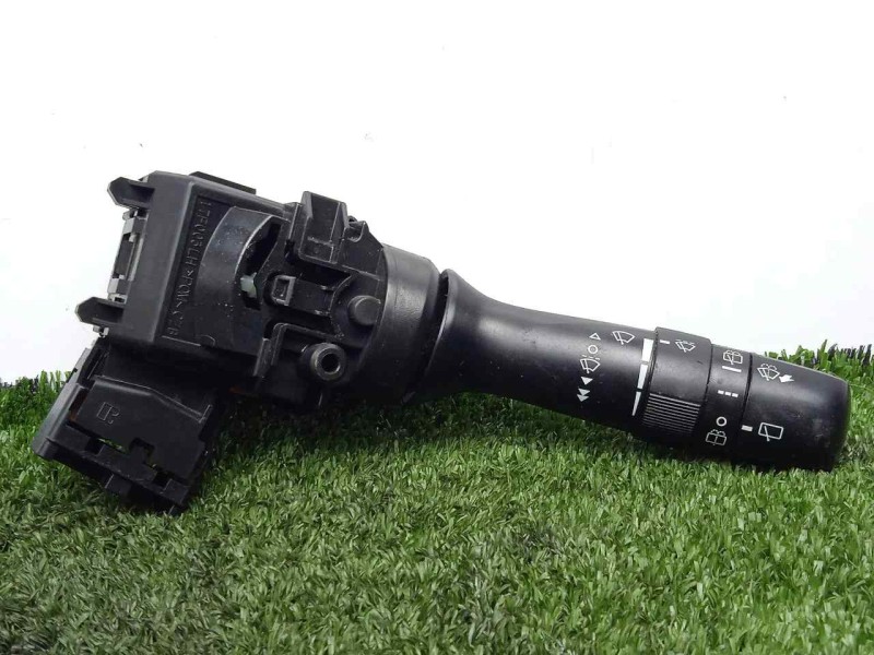 Recambio de mando limpia para toyota auris 1.4 turbodiesel cat referencia OEM IAM 8465202411(POSIBLEREFERENCIAORIGINAL) 07-13 