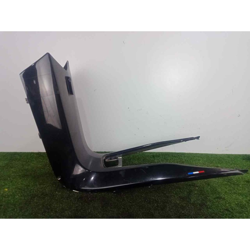 Recambio de moldura para peugeot satelis ii 125 referencia OEM IAM 1176773800 MOLDURA BAJO ASIENTO 