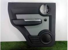 Recambio de guarnecido puerta trasera izquierda para dodge nitro 2.8 crd referencia OEM IAM 1EC071DVAA  