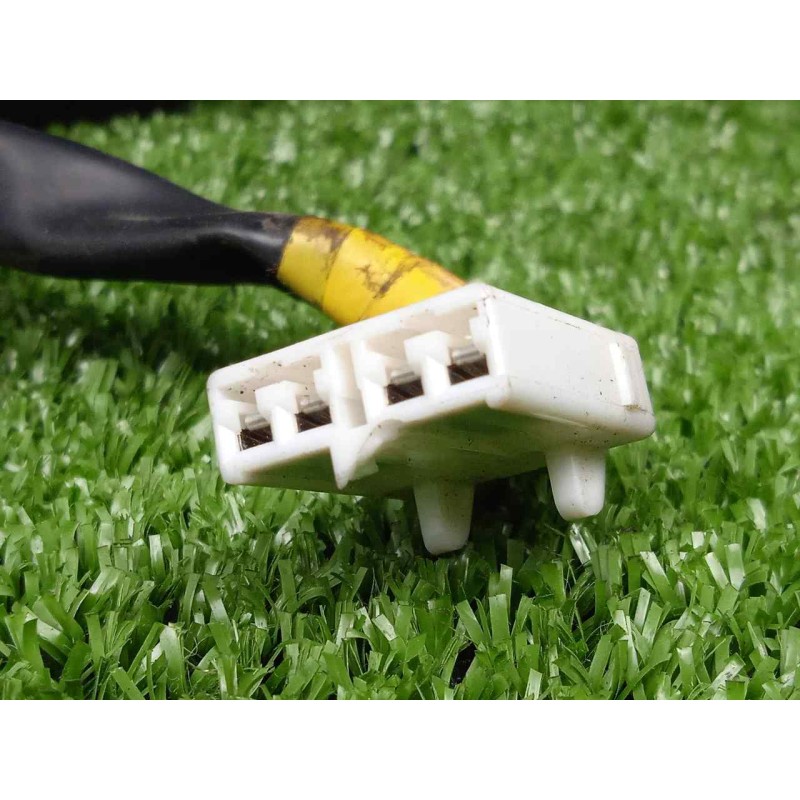 Recambio de piloto trasero derecho para kia carens 1.6 cat referencia OEM IAM  02-06 EXTERIOR