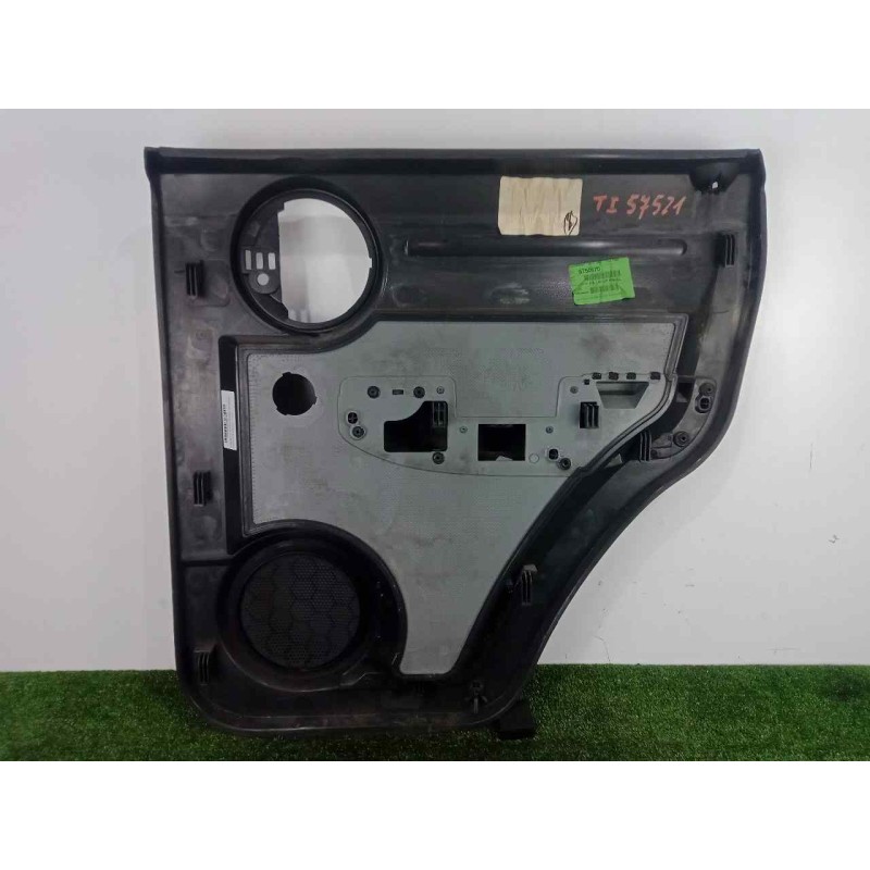 Recambio de guarnecido puerta trasera izquierda para dodge nitro 2.8 crd referencia OEM IAM 1EC071DVAA  