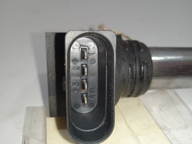 Recambio de bobina encendido para skoda fabia (5j2 ) 1.2 referencia OEM IAM 0986221047  