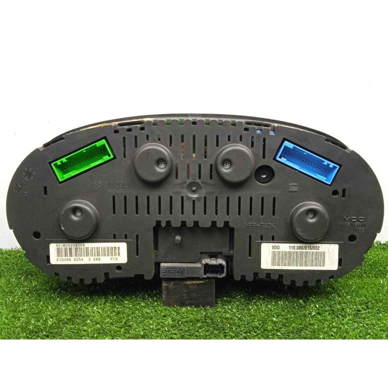 Recambio de cuadro instrumentos para seat leon (1m1) 1.6 referencia OEM IAM 110080013002-1M0920820A 2.CONECTORES VDO