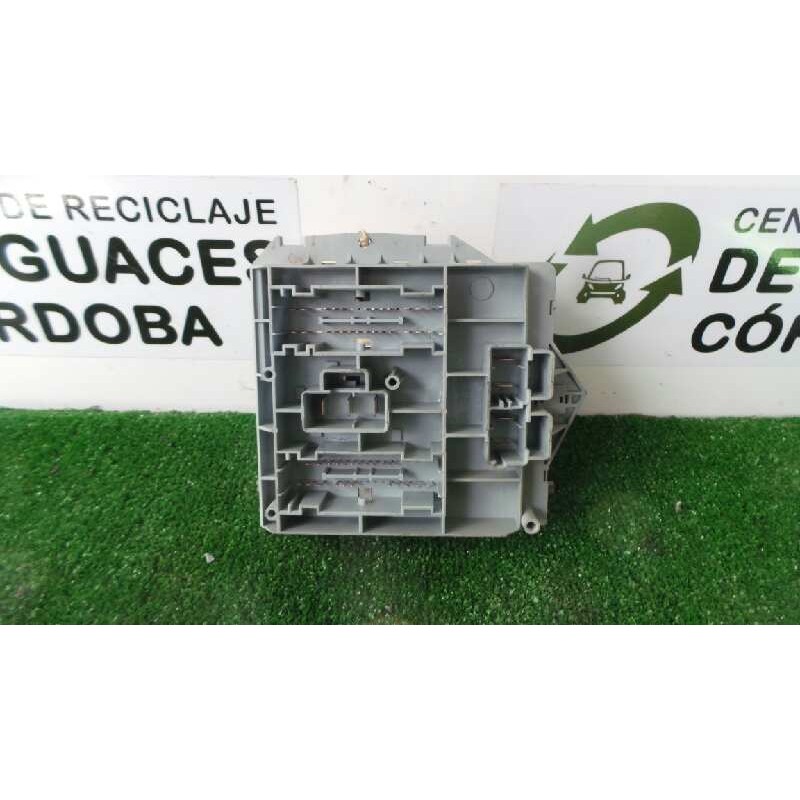 Recambio de caja reles / fusibles para fiat punto berlina (188) 1.2 cat referencia OEM IAM 46835593  