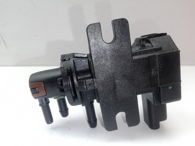 Recambio de valvula aire adicional para opel crossland x 1.2 referencia OEM IAM 9807396180 2.PINES 