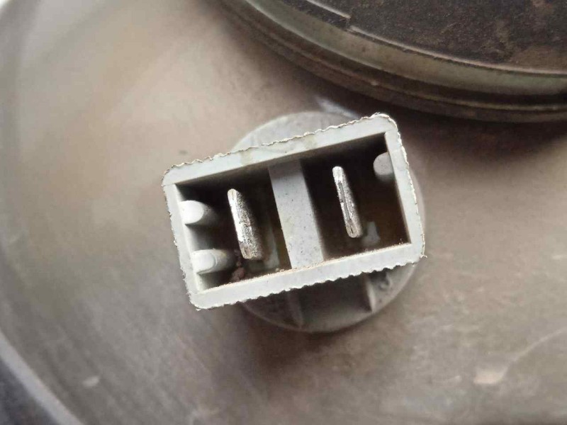 Recambio de faro izquierdo para opel kadett e 1.4 cat (2h6) referencia OEM IAM 90181002 GM 