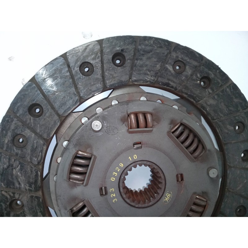 Recambio de kit embrague para toyota hilux 2.4d referencia OEM IAM 323032910-123019360-CT089  