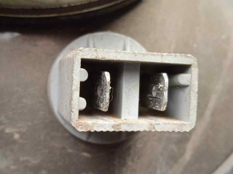 Recambio de faro derecho para opel kadett e 1.4 cat (2h6) referencia OEM IAM 90181003 GM 