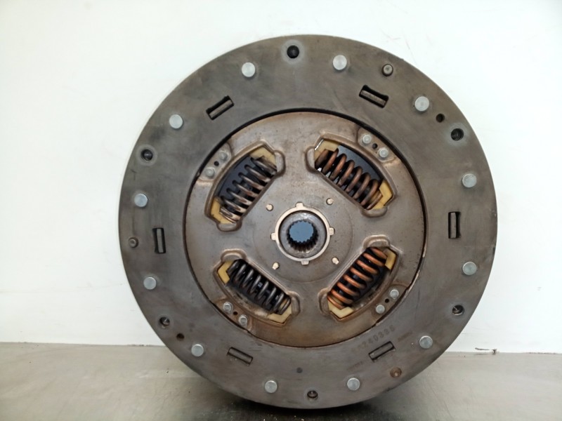 Recambio de volante motor para toyota highlander 3.3 g hybrid referencia OEM IAM 8A240335  