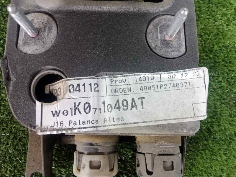 Recambio de palanca cambio para seat leon (1p1) 2.0 tdi referencia OEM IAM 1K0711049AT 6.VELOCIDADES MANUAL