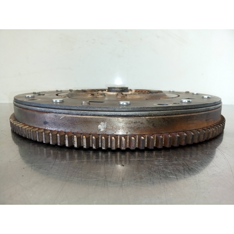 Recambio de volante motor para toyota highlander 3.3 g hybrid referencia OEM IAM 8A240335  