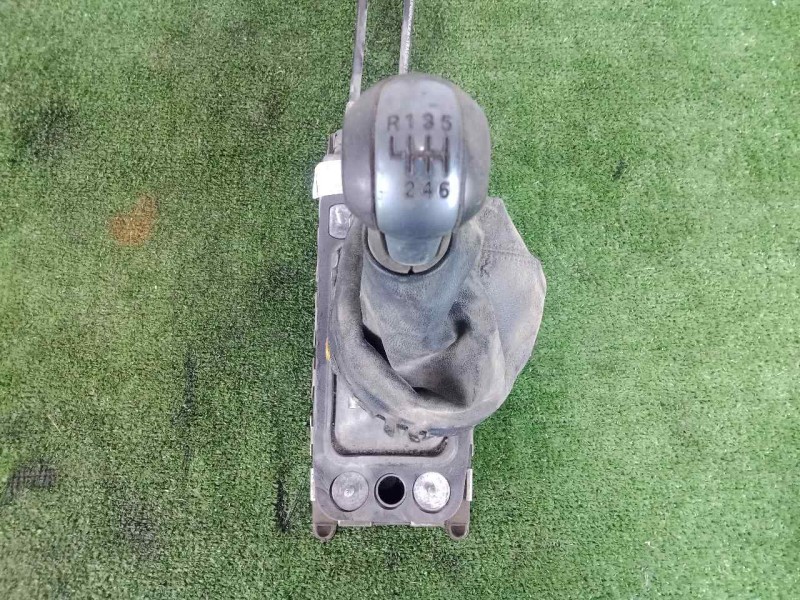 Recambio de palanca cambio para seat leon (1p1) 2.0 tdi referencia OEM IAM 1K0711049AT 6.VELOCIDADES MANUAL