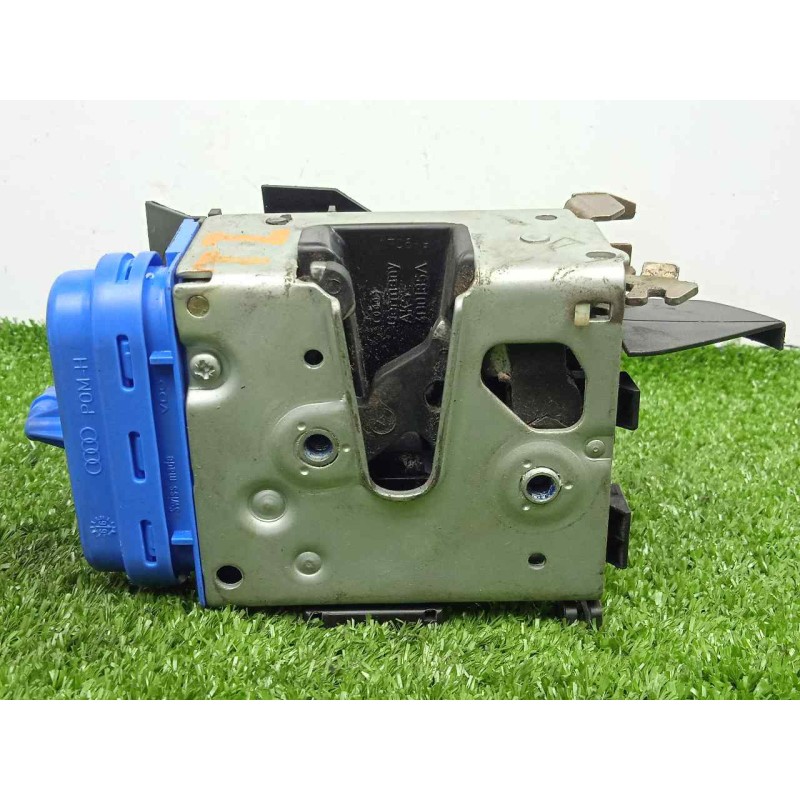 Recambio de cerradura puerta trasera izquierda para audi a4 berlina (b5) 1.9 tdi referencia OEM IAM 8D0839015A MECANICA 