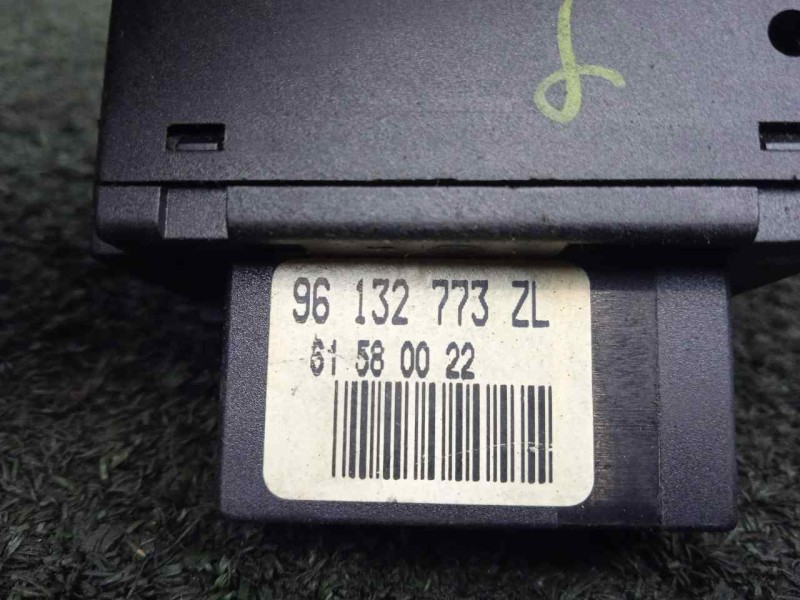 Recambio de mando limpia para citroën xantia berlina 2.1 turbodiesel referencia OEM IAM 96132773ZL  LIMPIA TRASERO